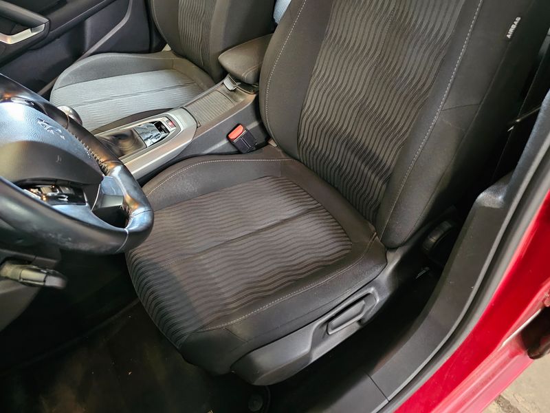 Peugeot 308 2.0 Blue-HDi Allure 2015 – снимка 23