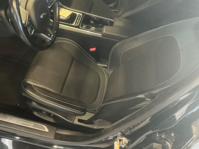Jaguar XE 20d R-Sport 2017 – снимка 23