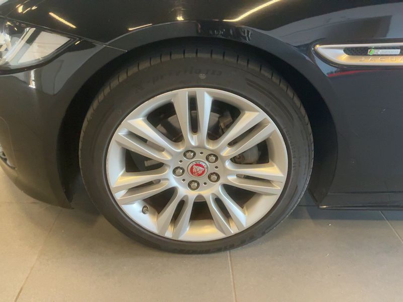Jaguar XE 20d R-Sport 2017 – снимка 3