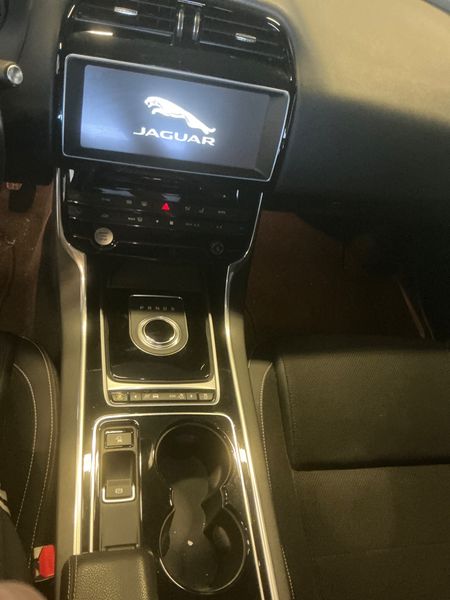 Jaguar XE 20d R-Sport 2017 – снимка 24