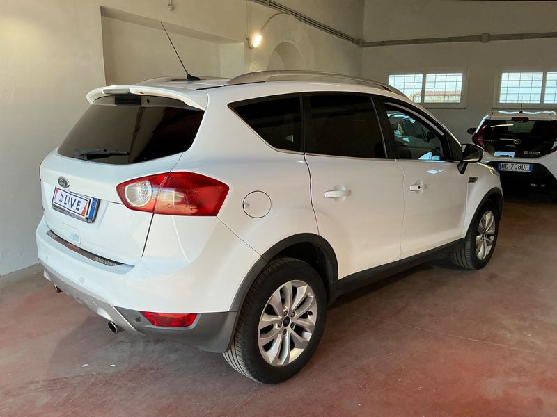 Ford Kuga 2.0 TDCi Titanium 2011 – снимка 2