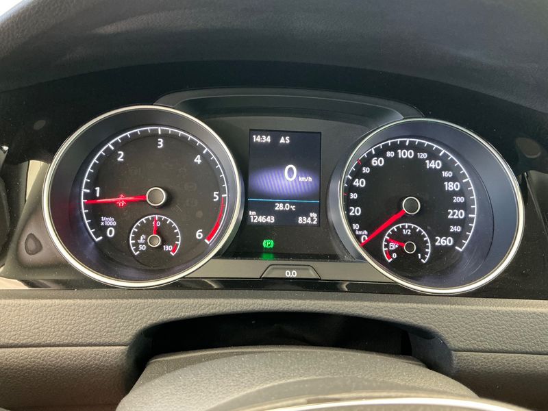 Volkswagen Golf VII 1.6 TDI Allstar BlueMotion Tech 2016 – снимка 18