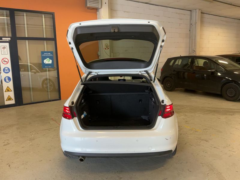 Audi A3 Sportback 1.6 TDI S line Sportpaket 2013 – снимка 15