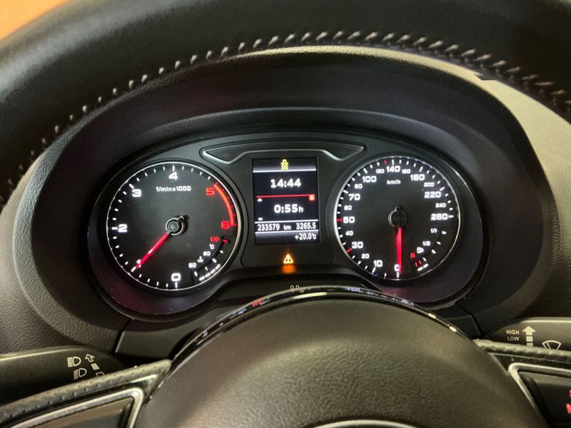 Audi A3 Sportback 1.6 TDI S line Sportpaket 2013 – снимка 18