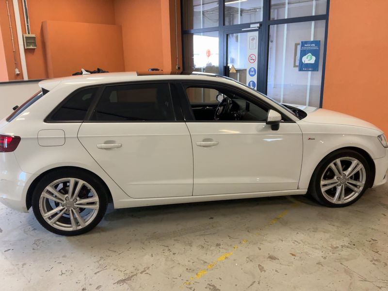 Audi A3 Sportback 1.6 TDI S line Sportpaket 2013 – снимка 10