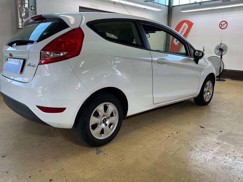 Ford Fiesta 1.25 Trend 2011 – снимка 2