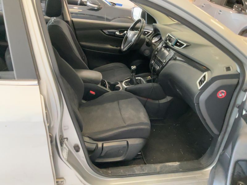 Nissan Qashqai 1.6 dCi Connect Edition 2015 – снимка 16