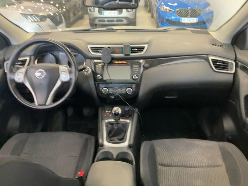 Nissan Qashqai 1.6 dCi Connect Edition 2015 – снимка 17