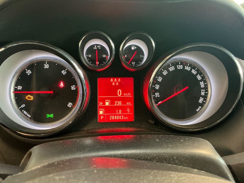 Opel Zafira Tourer 2.0 CDTI Innovation 2016 – снимка 18