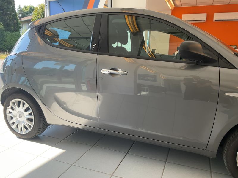 Lancia Ypsilon 1.2 Silver 2014 – снимка 10