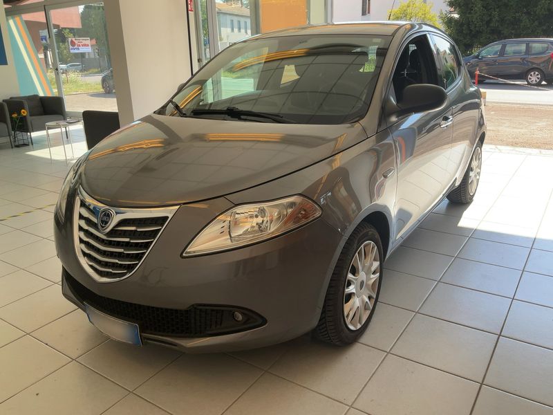 Lancia Ypsilon 1.2 Silver 2014 – снимка 1