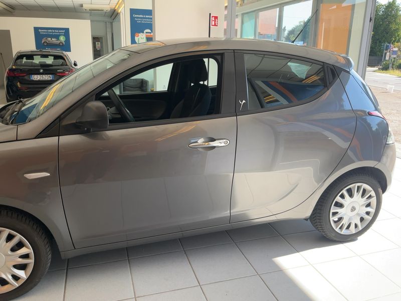 Lancia Ypsilon 1.2 Silver 2014 – снимка 4