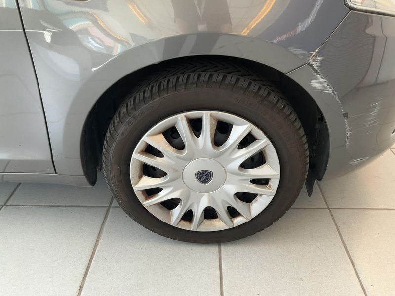 Lancia Ypsilon 1.2 Silver 2014 – снимка 11