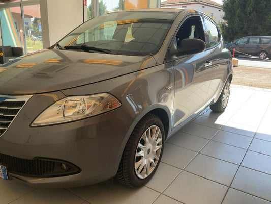 Lancia Ypsilon 1.2 Silver 2014 – снимка 2