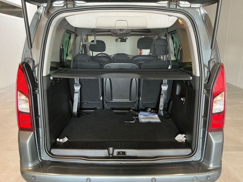 Peugeot Partner 1.2 PureTech Allure 2018 – снимка 33