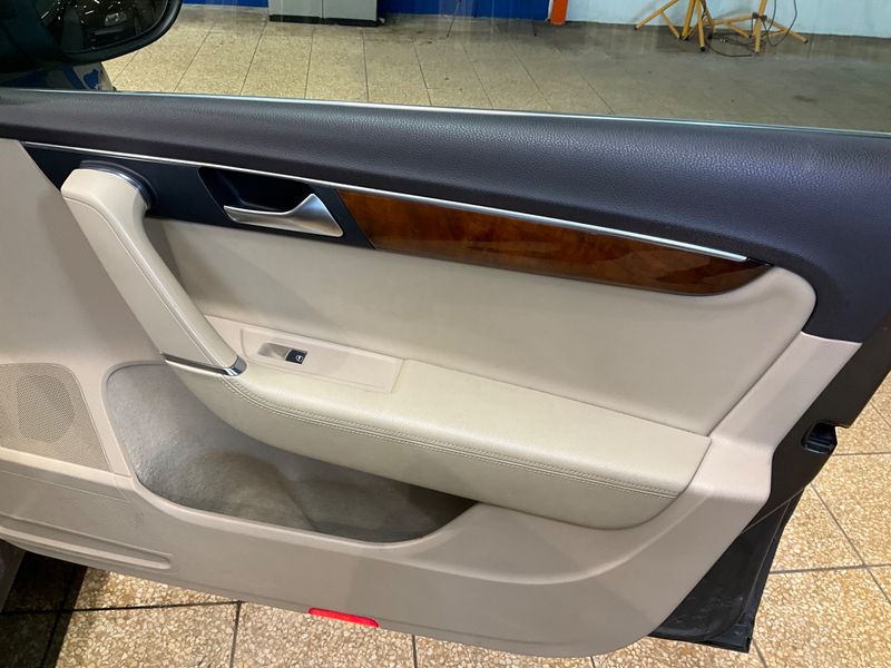 Volkswagen Passat 2.0 TDI Highline BlueMotion Tech 2013 – снимка 31