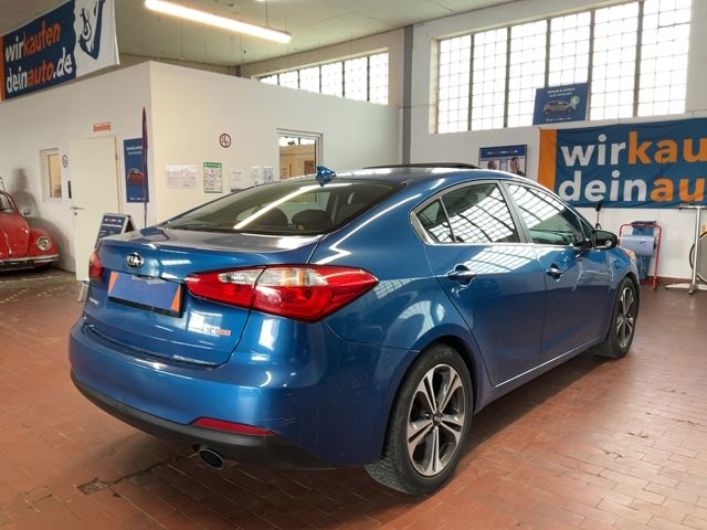 Kia Carens 2.0 GDI Spirit 2015 – снимка 8