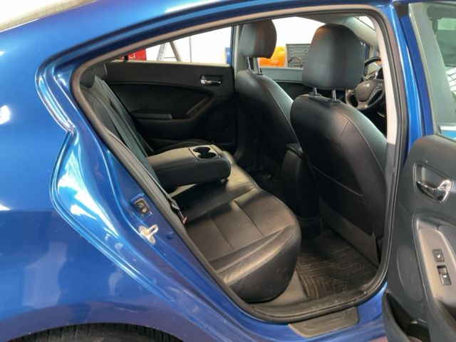 Kia Carens 2.0 GDI Spirit 2015 – снимка 19
