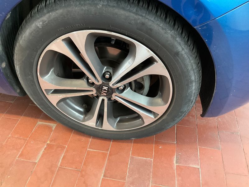 Kia Carens 2.0 GDI Spirit 2015 – снимка 21