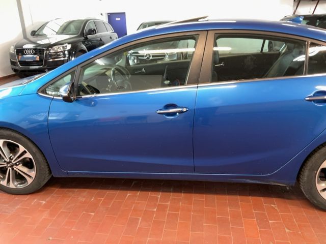 Kia Carens 2.0 GDI Spirit 2015 – снимка 4