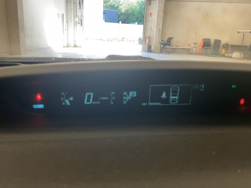 Toyota Prius 1.8 Executive 2010 – снимка 18
