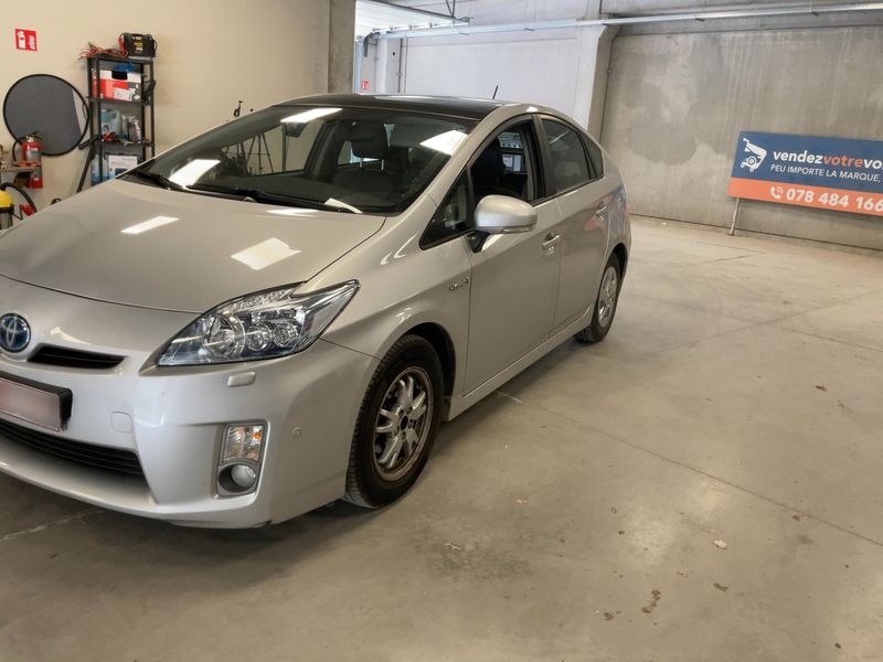 Toyota Prius 1.8 Executive 2010 – снимка 2