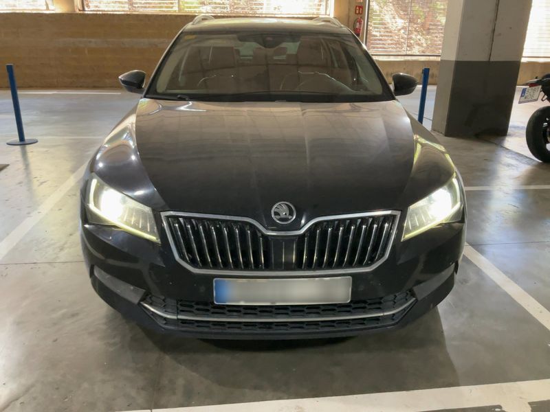 Skoda Superb 2.0 TDI Laurin & Klement 2018 – снимка 14