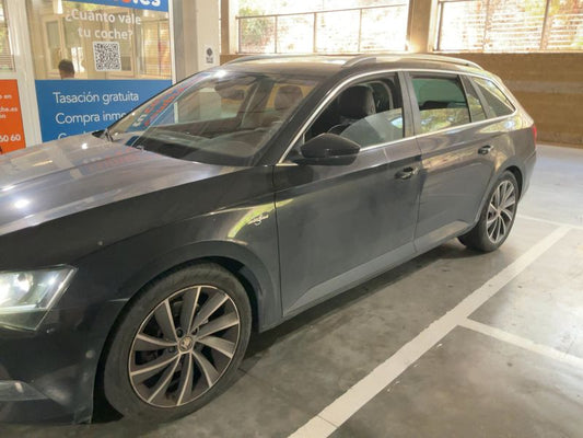 Skoda Superb 2.0 TDI Laurin & Klement 2018 – снимка 2