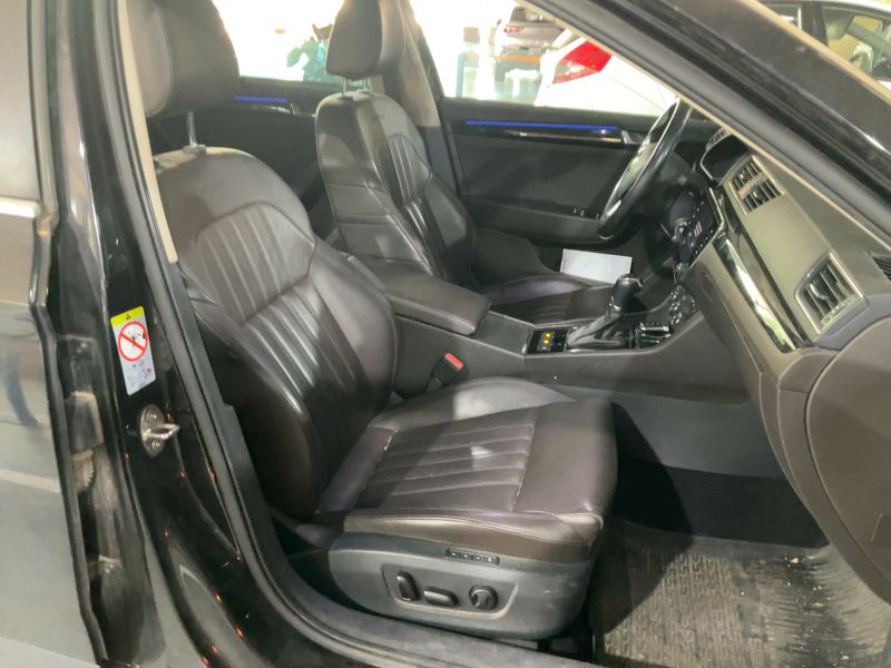 Skoda Superb 2.0 TDI Laurin & Klement 2018 – снимка 16