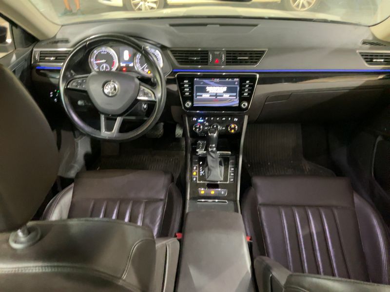 Skoda Superb 2.0 TDI Laurin & Klement 2018 – снимка 17
