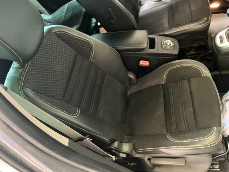 Renault Grand Scenic 1.6 dCi Energy Bose 2016 – снимка 32