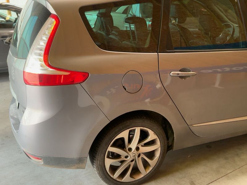Renault Grand Scenic 1.6 dCi Energy Bose 2016 – снимка 8