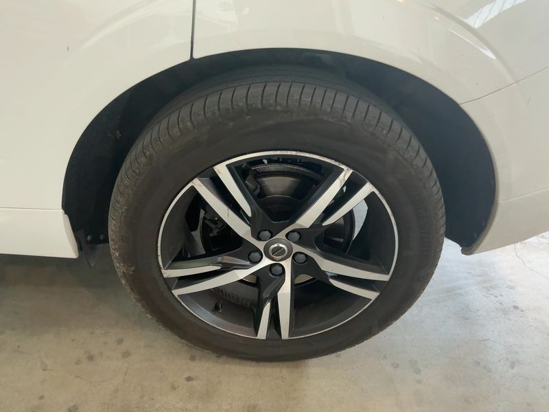 Volvo XC60 2.0 B4 Diesel Mild-Hybrid R Design AWD 2020 – снимка 5