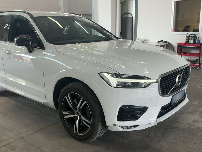 Volvo XC60 2.0 B4 Diesel Mild-Hybrid R Design AWD 2020 – снимка 12