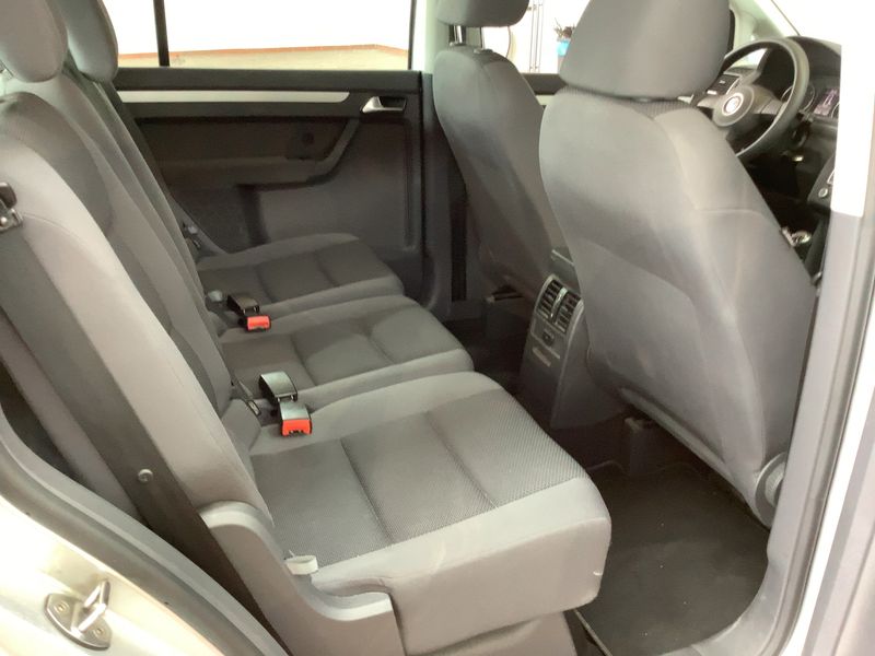 Volkswagen Touran 1.6 TDI Trendline BlueMotion Tech 2014 – снимка 20