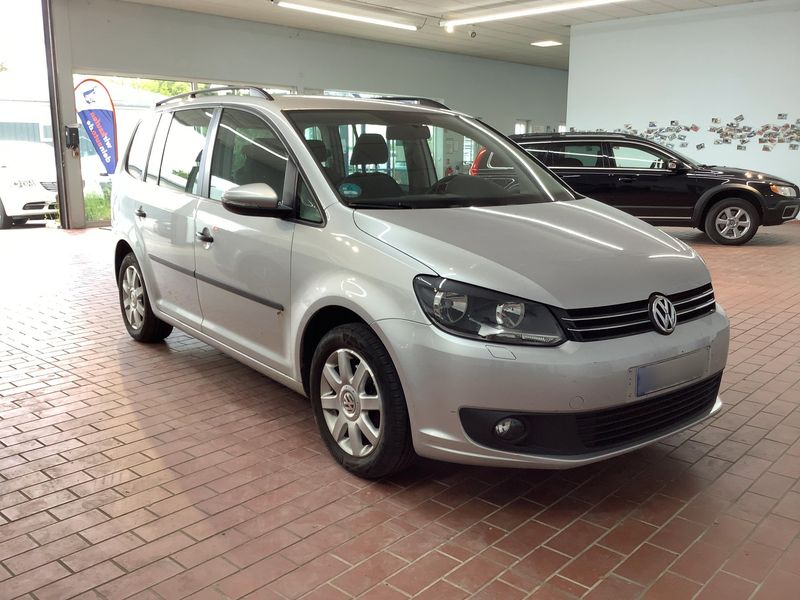 Volkswagen Touran 1.6 TDI Trendline BlueMotion Tech 2014 – снимка 12