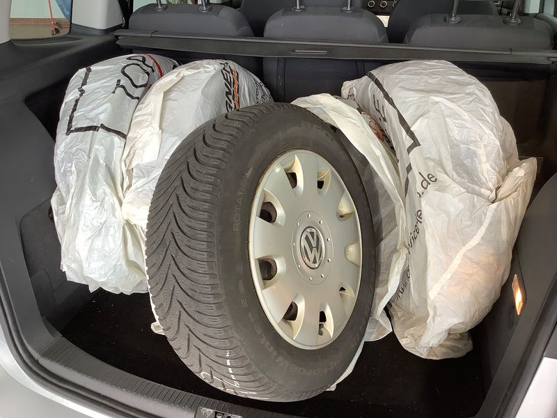 Volkswagen Touran 1.6 TDI Trendline BlueMotion Tech 2014 – снимка 15