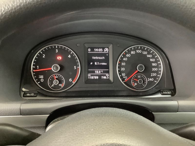 Volkswagen Touran 1.6 TDI Trendline BlueMotion Tech 2014 – снимка 19