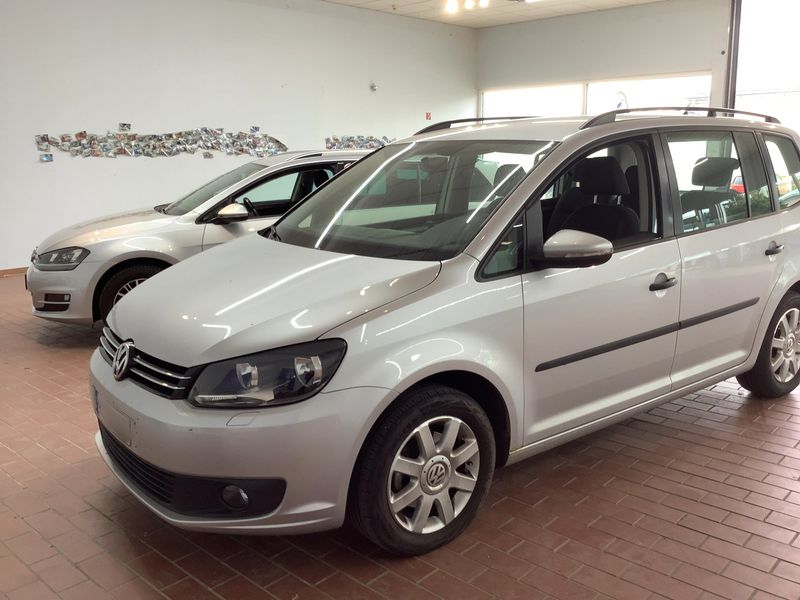 Volkswagen Touran 1.6 TDI Trendline BlueMotion Tech 2014 – снимка 2
