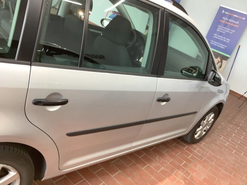 Volkswagen Touran 1.6 TDI Trendline BlueMotion Tech 2014 – снимка 10