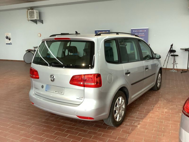 Volkswagen Touran 1.6 TDI Trendline BlueMotion Tech 2014 – снимка 8