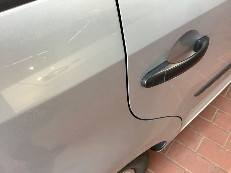 Volkswagen Touran 1.6 TDI Trendline BlueMotion Tech 2014 – снимка 26