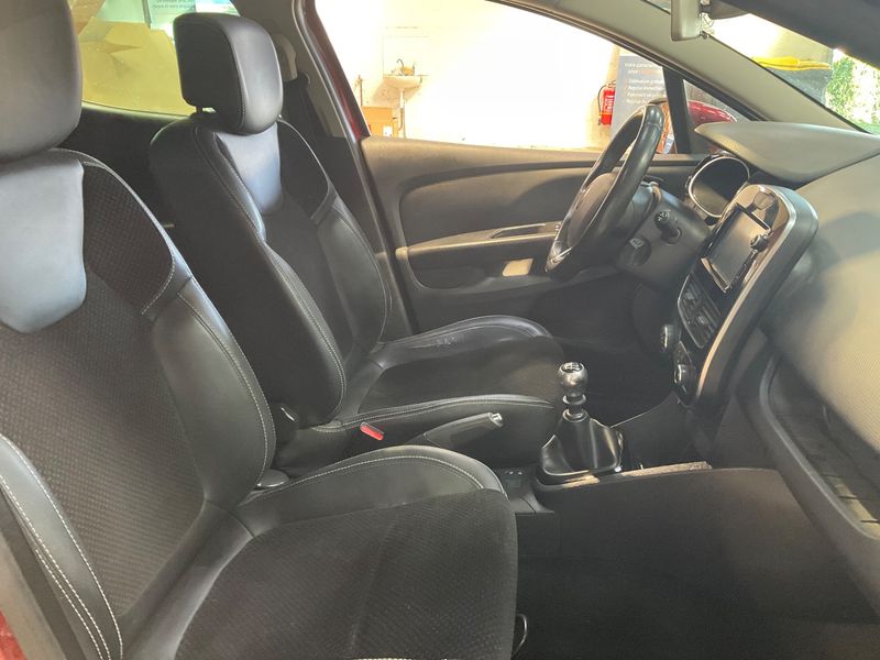 Renault Clio 1.5 dCi Energy Intens 2016 – снимка 16
