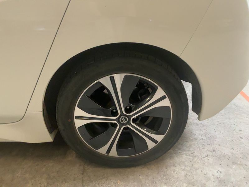 Nissan Leaf electric drive 110 kW N-Connecta 2018 – снимка 5