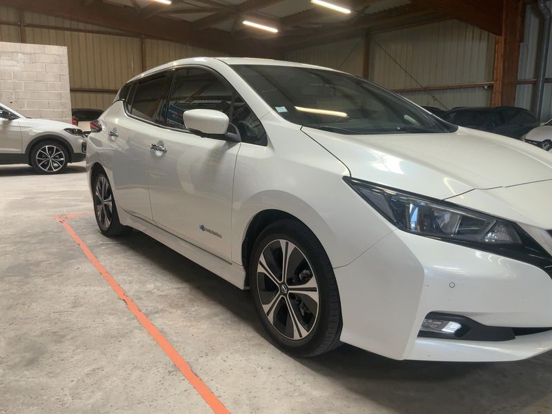 Nissan Leaf electric drive 110 kW N-Connecta 2018 – снимка 12