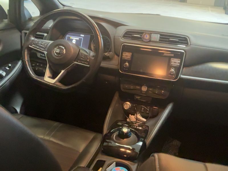 Nissan Leaf electric drive 110 kW N-Connecta 2018 – снимка 17