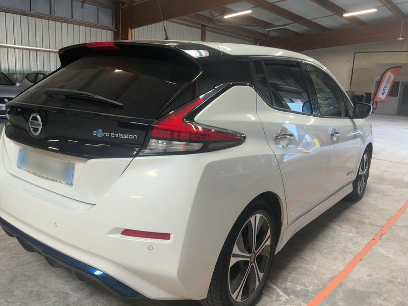 Nissan Leaf electric drive 110 kW N-Connecta 2018 – снимка 8