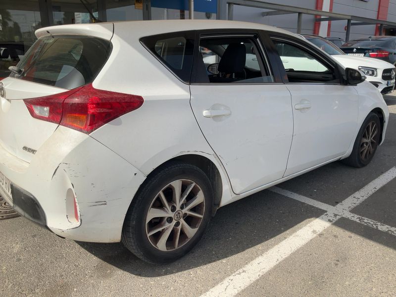 Toyota Auris 1.4 Turbodiesel Dynamic 2014 – снимка 8