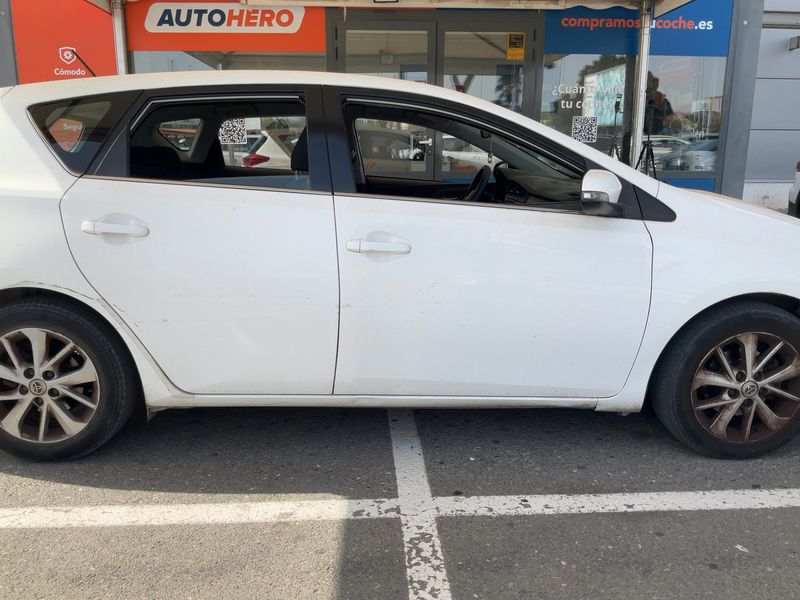 Toyota Auris 1.4 Turbodiesel Dynamic 2014 – снимка 10