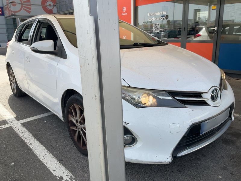 Toyota Auris 1.4 Turbodiesel Dynamic 2014 – снимка 12
